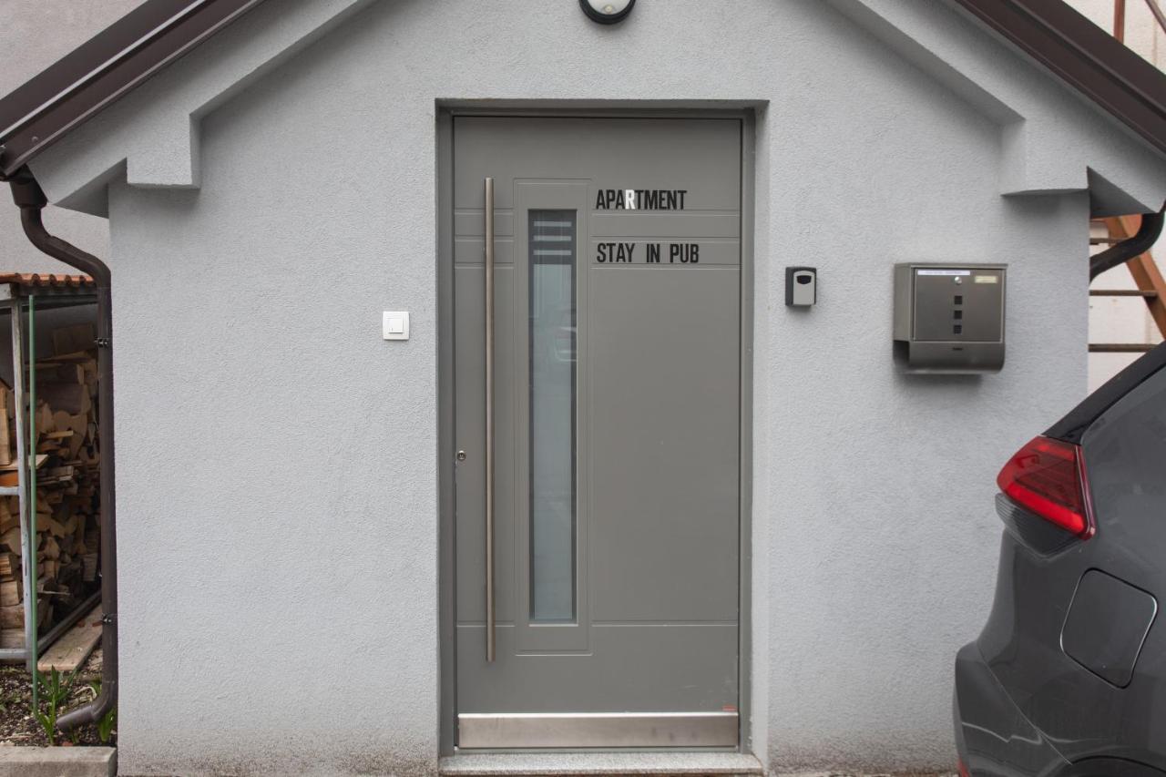 Stay In Pub Kamera Klub Apatment-City Center Liubliana Exterior foto